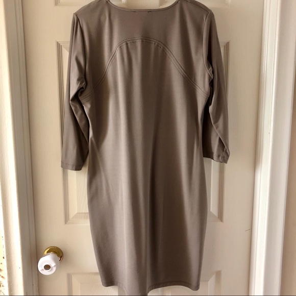 Yest Above Knee Dress - size 8 - Picture 2 of 5